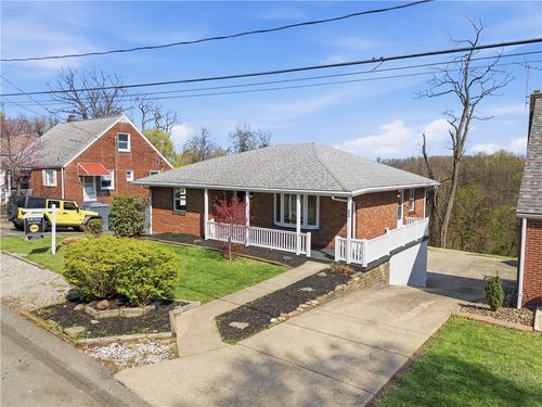 498 Taylor St, N Versailles, PA, 15137-1256 | Card Image