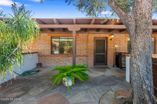 119 S Paseo Tierra, Green Valley, AZ, 85614-7409 | Card Image