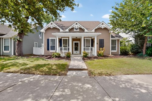 10214 Lakeview Dr, Providence Village, TX, 76227-5430 | Card Image