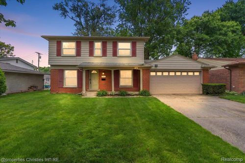 15602 Comstock St, Livonia, MI, 48154-1915 | Card Image