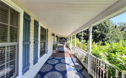 442 Clove Rd, Monroe, NY, 10950-6530 | Card Image