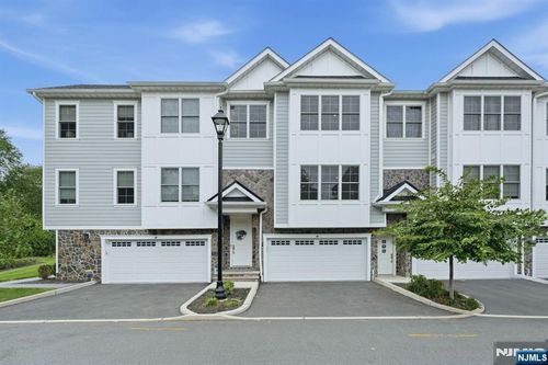 110 Mason Pl, Paramus, NJ, 07652 | Card Image