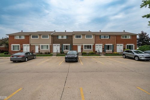 27629 Concord Ave, Warren, MI, 48093-2812 | Card Image