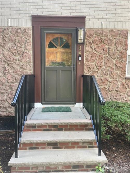2106-34 Kate Ln, Metuchen, NJ, 08840-2203 | Card Image