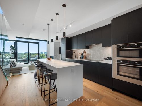 ph-621-899 College St, Toronto, ON, M6H3P7 | Card Image