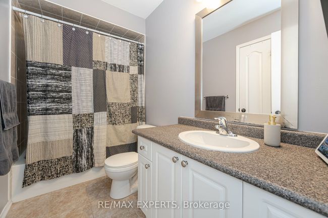 29 Delight Way, House attached with 3 bedrooms, 3 bathrooms and 1 parking in Whitby ON | Image 26