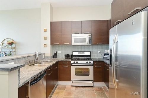 unit-1108-500 W Superior St, Chicago, IL, 60654-8138 | Card Image