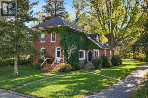 87 Bloomfield Main St, Bloomfield, ON, K0K1G0 | Card Image