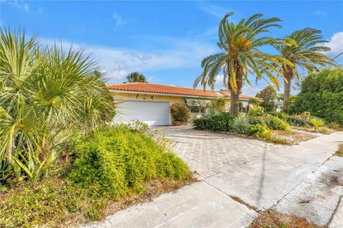 8175 Gulf Blvd, ST PETE BEACH, FL, 33706-1526 | Card Image