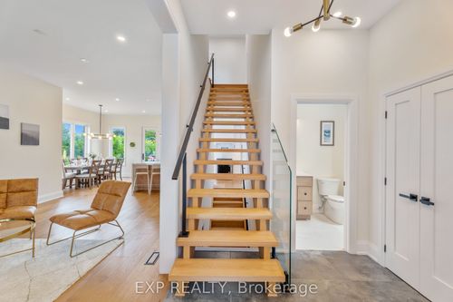 271 Main St N, Uxbridge, ON, L9P1R9 | Card Image