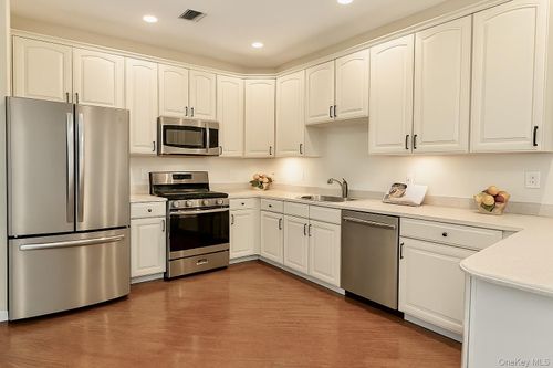 445 Bardini Dr, Huntingtn Sta, NY, 11747-5266 | Card Image