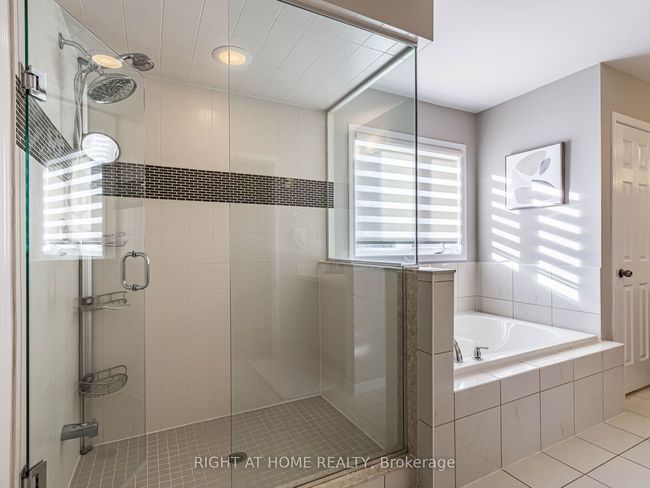 7737 Sassafras Trail, House other with 4 bedrooms, 4 bathrooms and 4 parking in Niagara Falls ON | Image 24