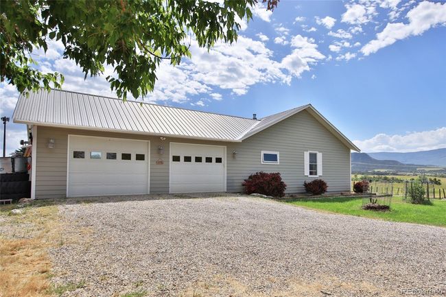 5867 Pe 3/10 Rd, House other with 3 bedrooms, 2 bathrooms and 2 parking in Collbran CO | Image 22