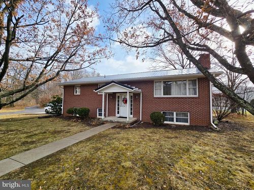 1064 Pine St, LAVALE, MD, 21502-7426 | Card Image