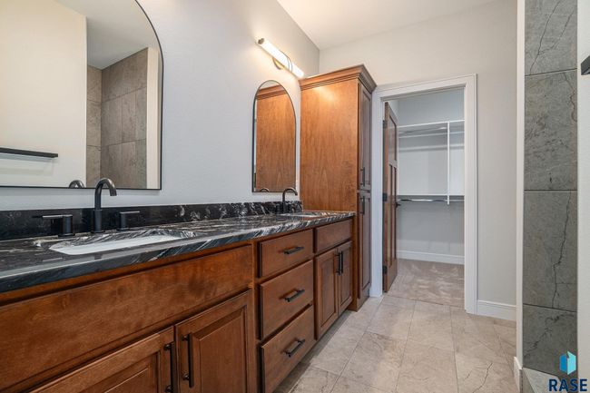 8607 W Shoreline Pl, Townhouse with 3 bedrooms, 3 bathrooms and null parking in Sioux Falls SD | Image 11