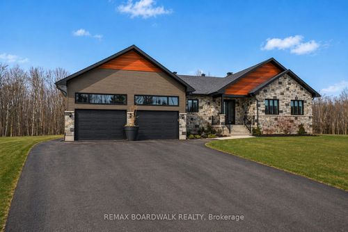 139 St Thomas Rd, Vars, ON, K0A3H0 | Card Image