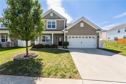 1049 Salters St, Burlington, NC, 27215-7419 | Card Image