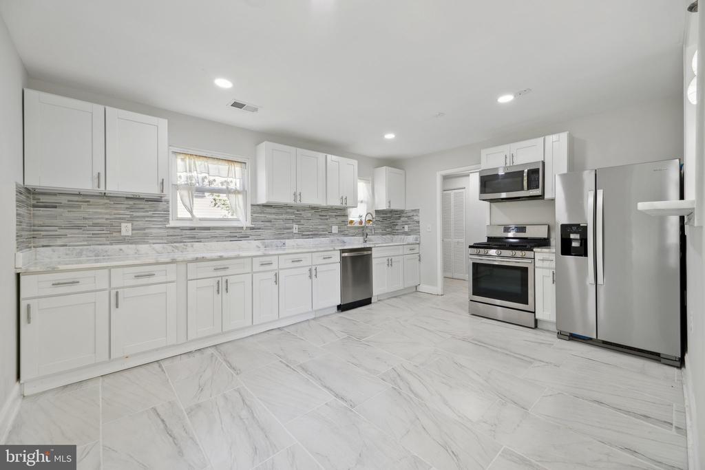 Odessa Rd, College Park, MD 20740