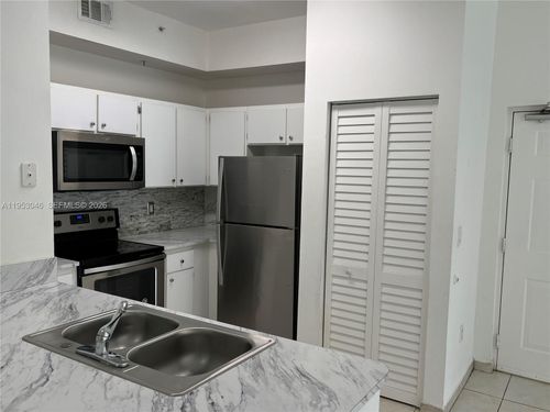 7-7290 Nw 114th Ave, Doral, FL, 33178-5576 | Card Image