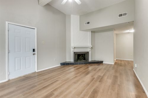 apt-1313-9696 Walnut St, Dallas, TX, 75243-2377 | Card Image