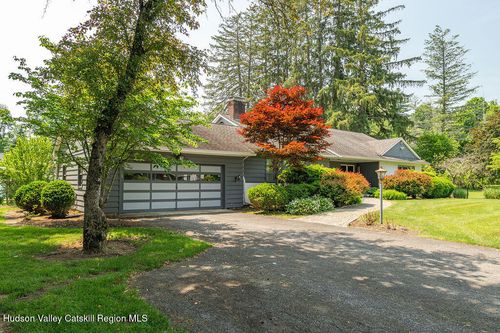 7 Camp St, Ellenville, NY, 12428-2001 | Card Image