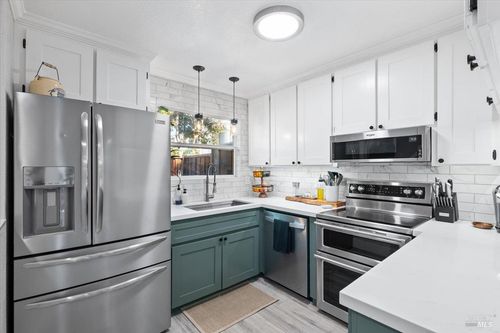 711 Racquet Club Circle, Rohnert Park, CA, 94928 | Card Image
