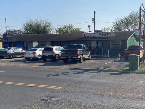 1115-1113, 1115 W Duranta Ave, Alamo, TX, 78516-6613 | Card Image