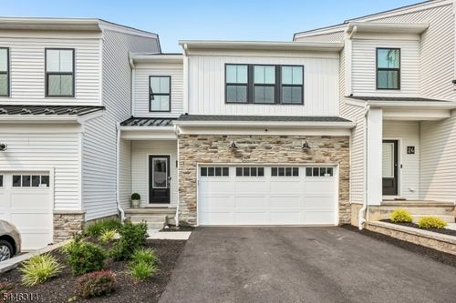 22 Flower Horn Blvd, Randolph, NJ, 07869-1385 | Card Image
