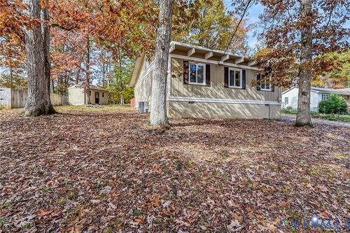 2009 Highland Dr, Powhatan, VA, 23139-6123 | Card Image