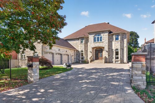 128 Garden Ave, Richmond Hill, ON, L4C6M1 | Card Image