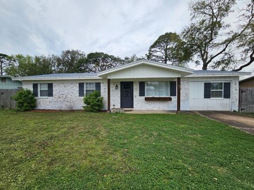 42 Marilyn Ave Nw, Fort Walton Beach, FL, 32548-4513 | Card Image