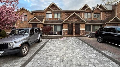 1-94 North Drive, Staten Island, NY, 10305 | Card Image