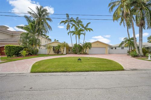 2920 Ne 23rd St, Pompano Beach, FL, 33062-1124 | Card Image