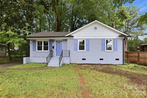 835 Ranch Rd, Charlotte, NC, 28208-1708 | Card Image