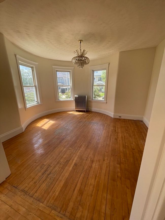 APT-1 - 137 Vernon St, Condo with 2 bedrooms, 1 bathrooms and 2 parking in Worcester MA | Image 4