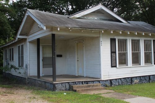 509 W 6th St, Hope, AR, 71801-5023 | Card Image