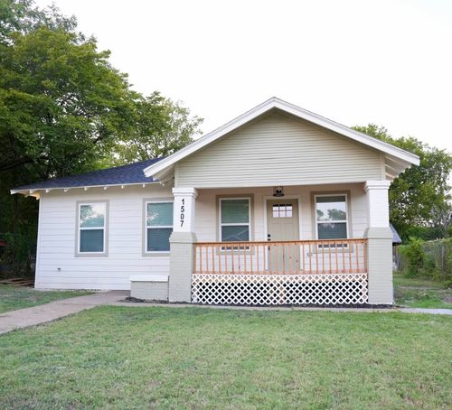 1507 E Maddox Ave, Fort Worth, TX, 76104-5752 | Card Image