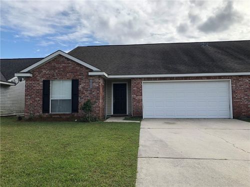 1064 Clairise Ct, Slidell, LA, 70461-3567 | Card Image