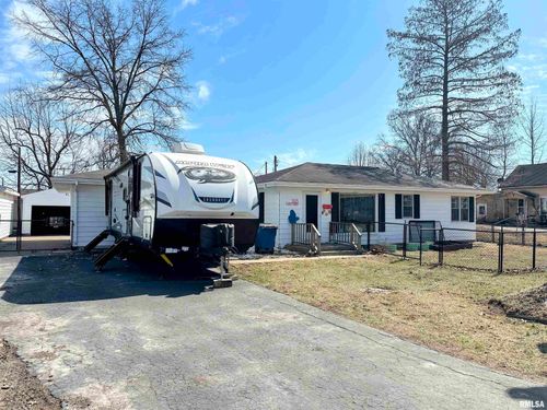 308 S East St, Pinckneyville, IL, 62274-1406 | Card Image