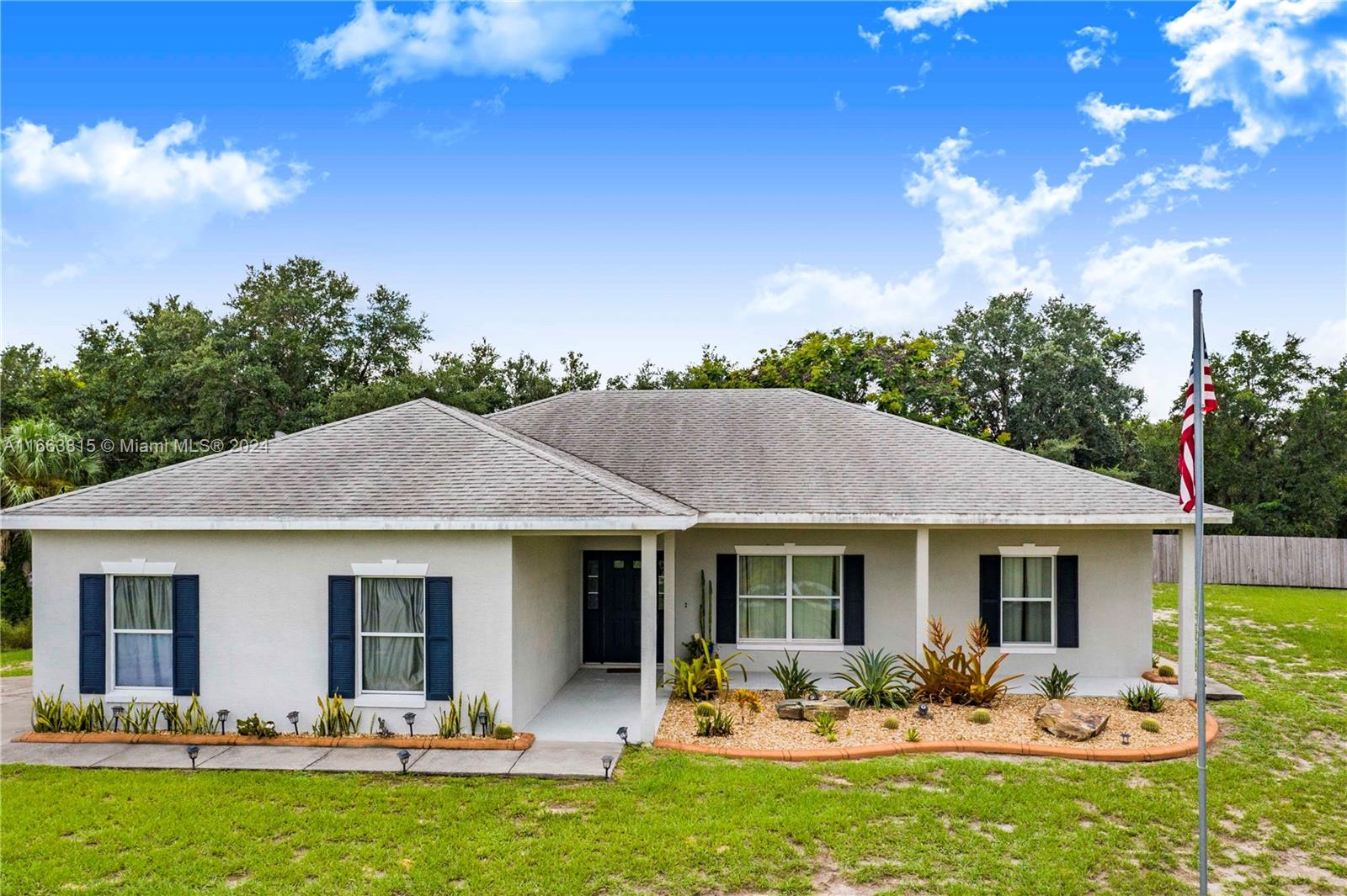Walk IN Water Rd, Lake Wales, FL 33898