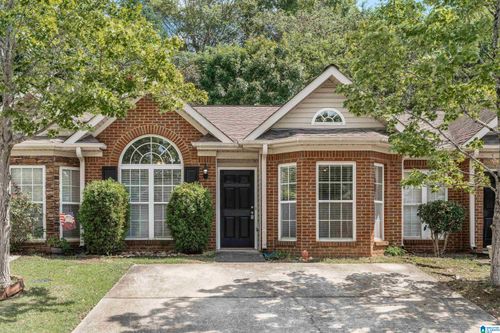 114 Hayesbury Ln, PELHAM, AL, 35124-2720 | Card Image