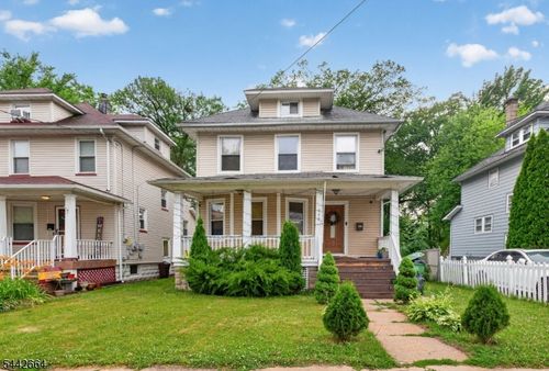 416 Pine St, Roselle, NJ, 07203-1148 | Card Image