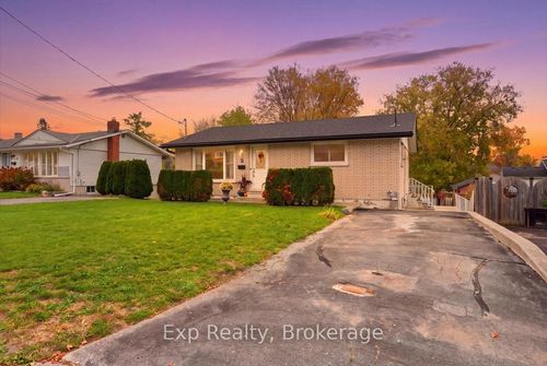 5 Kidd Ave, Trenton, ON, K8V2C6 | Card Image