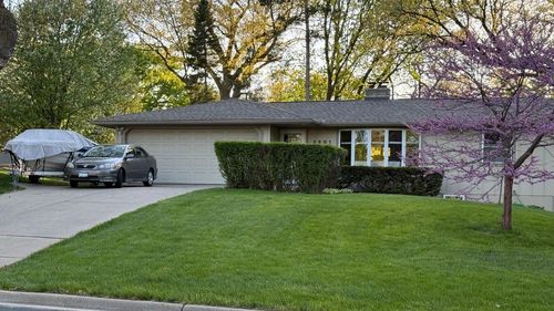 3901 Hampshire Ave N, Crystal, MN, 55427-1441 | Card Image
