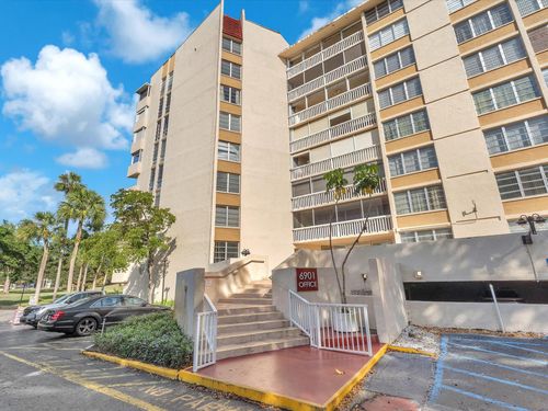 apt-4d-6901 Environ Blvd, Lauderhill, FL, 33319-4241 | Card Image