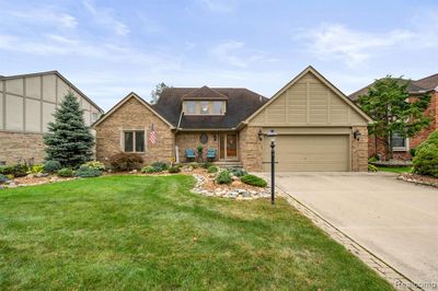 14436 Elrond Drive, Home with 4 bedrooms, 3 bathrooms and null parking in Sterling Heights MI | Image 1