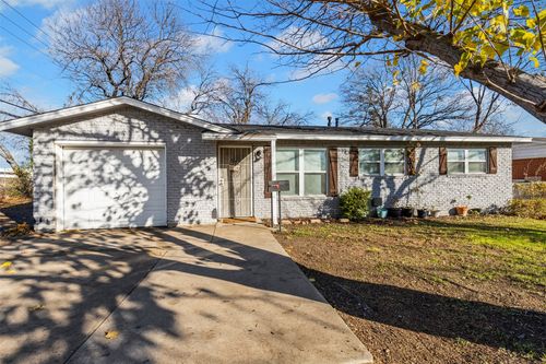 1001 Altamont Dr, Fort Worth, TX, 76106-2906 | Card Image