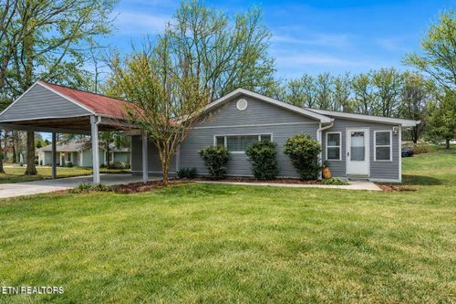352 Lakeview Dr, Crossville, TN, 38558-7040 | Card Image