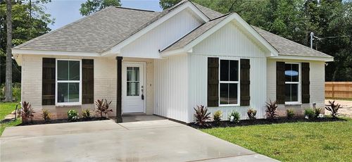111 Bryant St, Madisonville, LA, 70447-9451 | Card Image