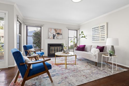 10 Lark Cir, Chapel Hill, NC, 27517-2552 | Card Image